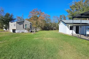 1305 Stowell St, Anahuac, TX 77514 - Photo 8