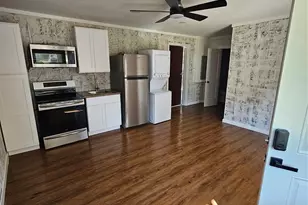 1305 Stowell St, Anahuac, TX 77514 - Photo 1