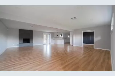 4800 Country Club View, Baytown, TX 77521 - Photo 6