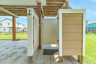 22807 Camino St, Galveston, TX 77554 - Photo 32