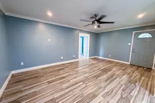 9314 Deanwood St, Houston, TX 77040 - Photo 8