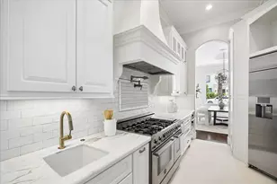 2706 Westgrove Ln, Houston, TX 77027 - Photo 10