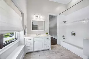 2706 Westgrove Ln, Houston, TX 77027 - Photo 34