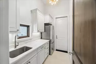 2706 Westgrove Ln, Houston, TX 77027 - Photo 12