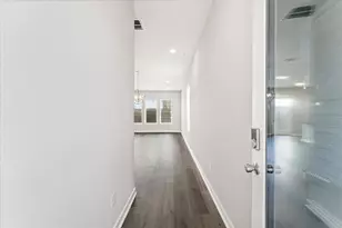 802 Berry Sage Ln, Houston, TX 77022 - Photo 4