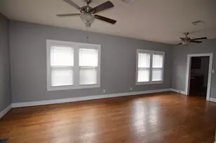 321 Dorchester St, Houston, TX 77022 - Photo 14