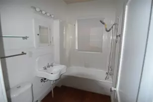 321 Dorchester St, Houston, TX 77022 - Photo 10