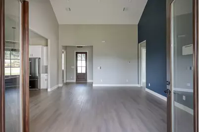 2421 Crosstimbers Street, Huntsville, TX 77320 - Photo 46