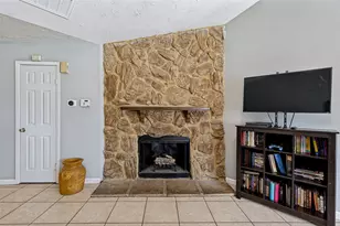10930 Maple Rock Dr, Humble, TX 77396 - Photo 8