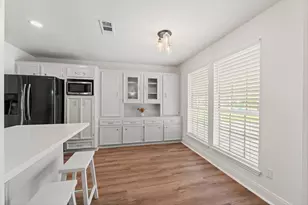 9231 Rockcliff Dr, Houston, TX 77037 - Photo 6