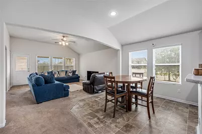 15202 Pecan Landing Drive, Houston, TX 77090 - Photo 10