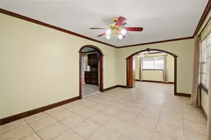 8565 Ridgepoint Dr, Houston, TX 77055 - Photo 10