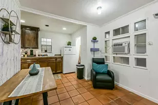 402 Bomar St, Houston, TX 77006 - Photo 6