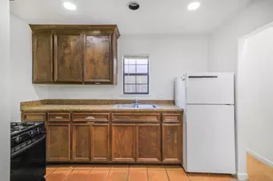 402 Bomar St, Houston, TX 77006 - Photo 6