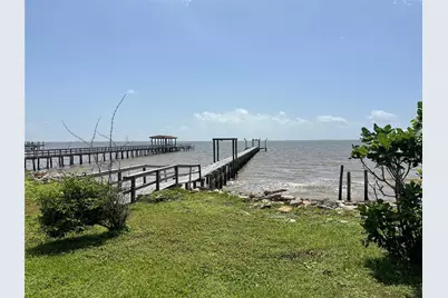 415 2nd Street, San Leon, TX 77539 - Photo 4