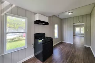 605 N Avenue A, Freeport, TX 77541 - Photo 16