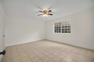 5704 Edgemoor Dr, Houston, TX 77081 - Photo 6