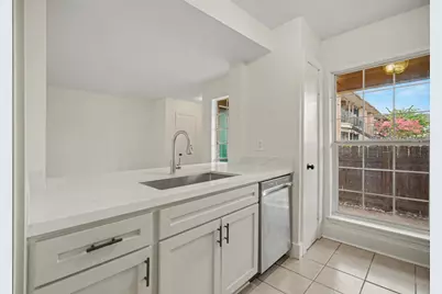 5704 Edgemoor Drive #31, Houston, TX 77081 - Photo 12