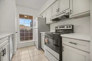 5704 Edgemoor Dr, Houston, TX 77081 - Photo 1