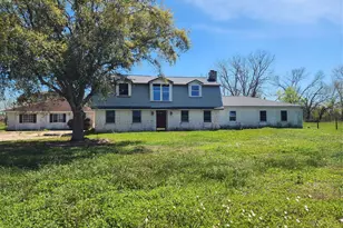 1118 County Rd 47, Angleton, TX 77515 - Photo 1