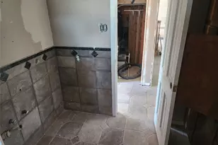 1118 County Rd 47, Angleton, TX 77515 - Photo 6