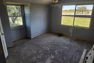 1118 County Rd 47, Angleton, TX 77515 - Photo 22