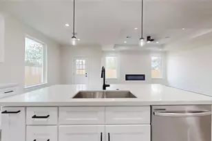5119 Selinsky Rd, Houston, TX 77048 - Photo 20