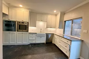 811 Threadneedle St, Houston, TX 77079 - Photo 6