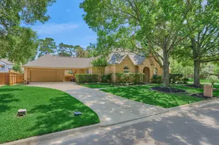 423 Pine Edge Dr, Spring, TX 77380 - Photo 2