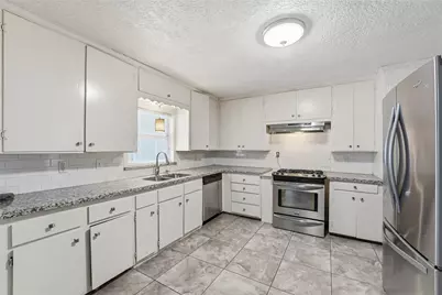 6526 Lindenn Street, Houston, TX 77087 - Photo 10