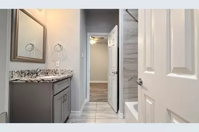 7823 Gladstone Street #B1, Houston, TX 77051 - Photo 14