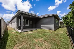 310 Barred Owl Ct, Clute, TX 77531 - Photo 32