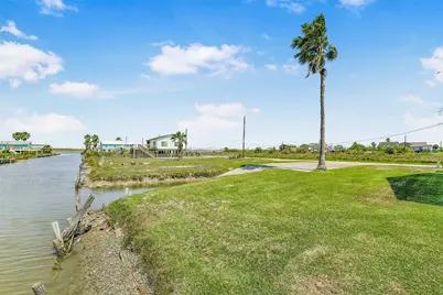 7022 E Hunter Drive, Hitchcock, TX 77563 - Photo 4