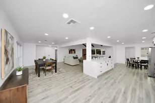 7819 Pagewood Ln, Houston, TX 77063 - Photo 28