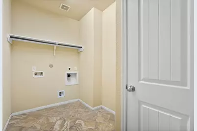 115 Meadow Valley Drive, Conroe, TX 77384 - Photo 8