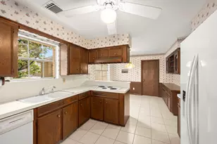 13730 Hambleton Cir, Houston, TX 77069 - Photo 14