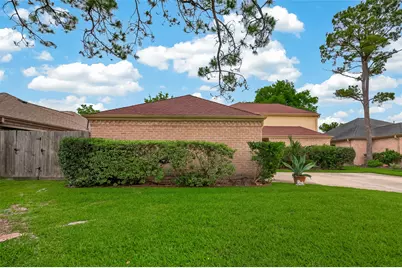 11614 Cedar Creek, Houston, TX 77077 - Photo 32