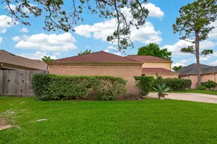 11614 Cedar Creek, Houston, TX 77077 - Photo 32