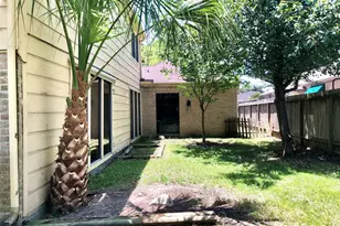 11614 Cedar Creek, Houston, TX 77077 - Photo 36
