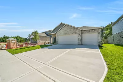 240 Harlingen Drive, Magnolia, TX 77354 - Photo 2