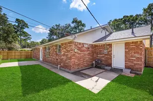10214 Londonderry Dr, Houston, TX 77043 - Photo 26