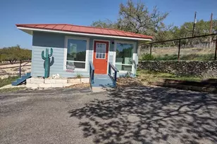 943 Parkview Dr, Canyon Lake, TX 78133 - Photo 10