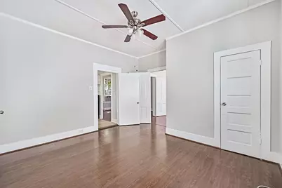 2404 38th Street, Galveston, TX 77550 - Photo 18