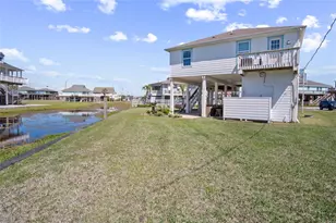 2371 Sandman, Crystal Beach, TX 77650 - Photo 6