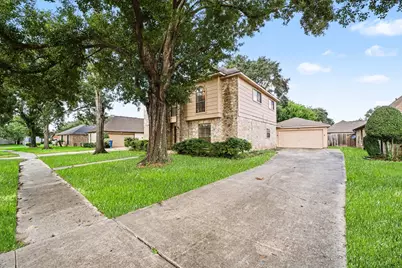 7911 Bayou Forest Drive, Houston, TX 77088 - Photo 2