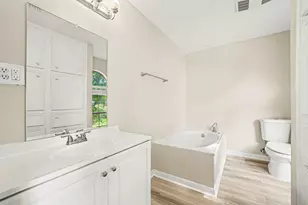 7911 Bayou Forest Dr, Houston, TX 77088 - Photo 22