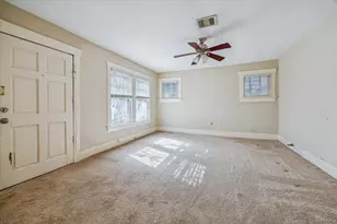 304 Bomar St, Houston, TX 77006 - Photo 8