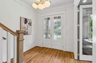 826 Ralfallen St, Houston, TX 77008 - Photo 4