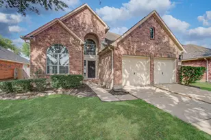 2922 Laurel Brook Ln, Pearland, TX 77584 - Photo 2