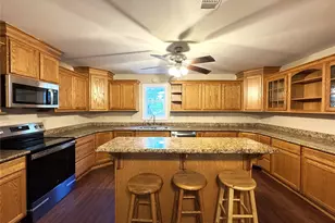 275 Buffalo Run E, Livingston, TX 77351 - Photo 6